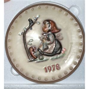 Goebel M.J. Hummel 1978 Annual Collectable Plate